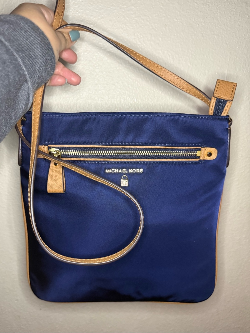 Michael Kors Navy/Tan Crossbody - Picture 3 of 9